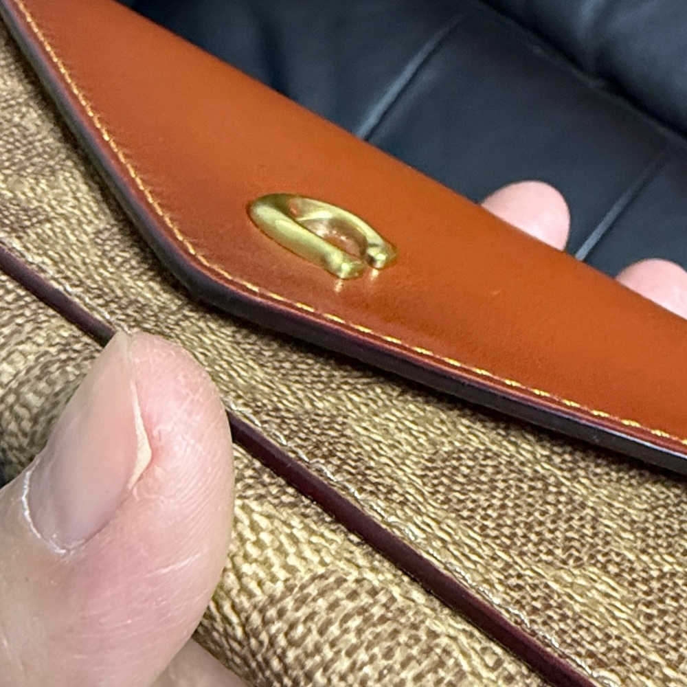 Coach Multi Pockets Wallet EUC - Picture 7 of 13